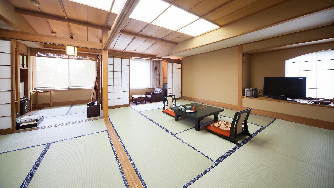 Yugashima Tatsuta Hotell Izu  Exteriör bild